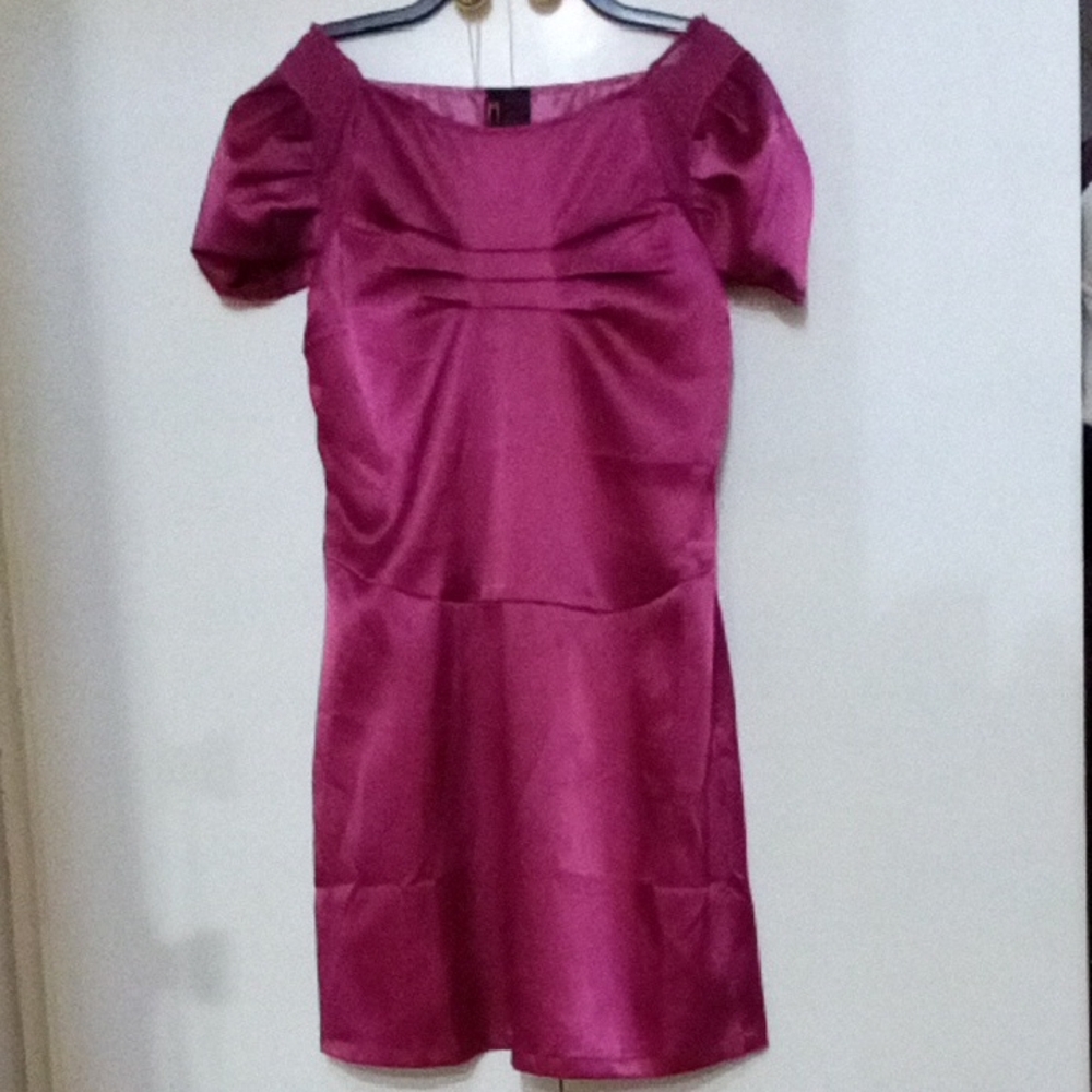 Chic Fuchsia Women's Midi Dress
